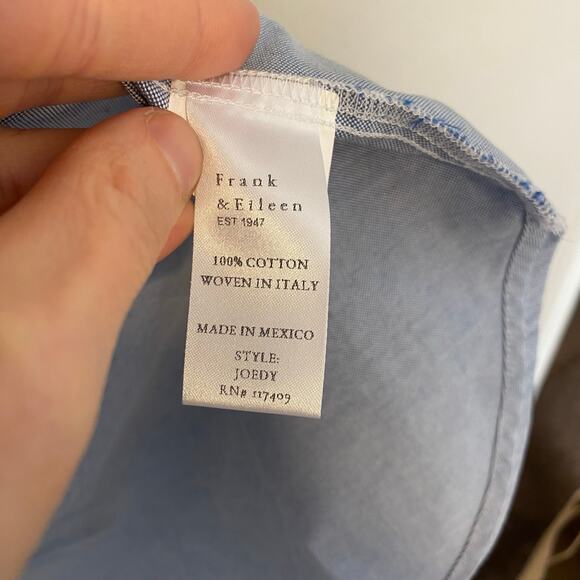 Frank & Eileen Joedy Boyfriend Fit Button Up Shirt Womens Size Small Blue Career - Picture 4 of 5